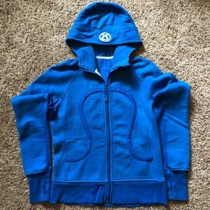 Lululemon sweatshirt